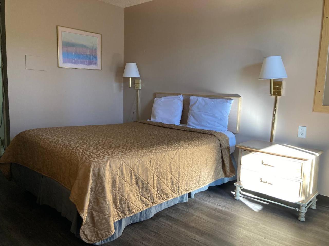 Tree Inn & Suites Albuquerque Buitenkant foto